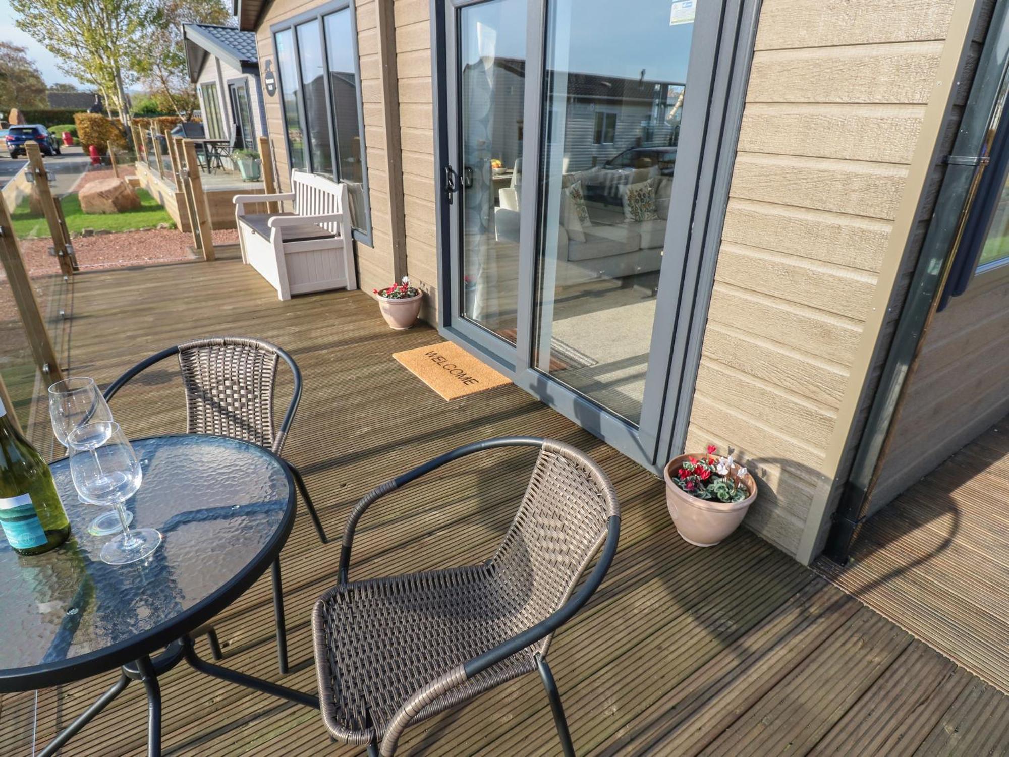 Brocklebank Lodge, 35 *